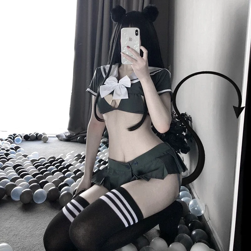 Weekend Specials to Savor Saucy Student Cosplay