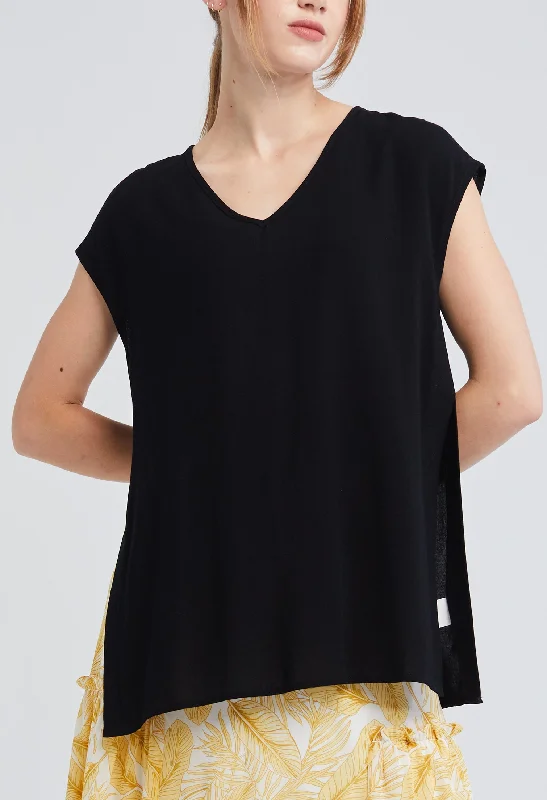Shop and Save Relaxed Side Split Top
