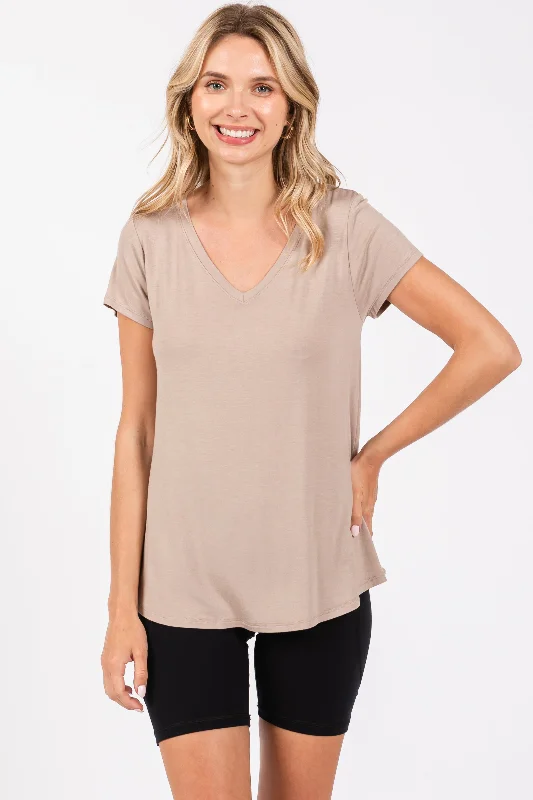 Weekend Discounts to Indulge In Mocha Basic V-Neck Short Sleeve Top