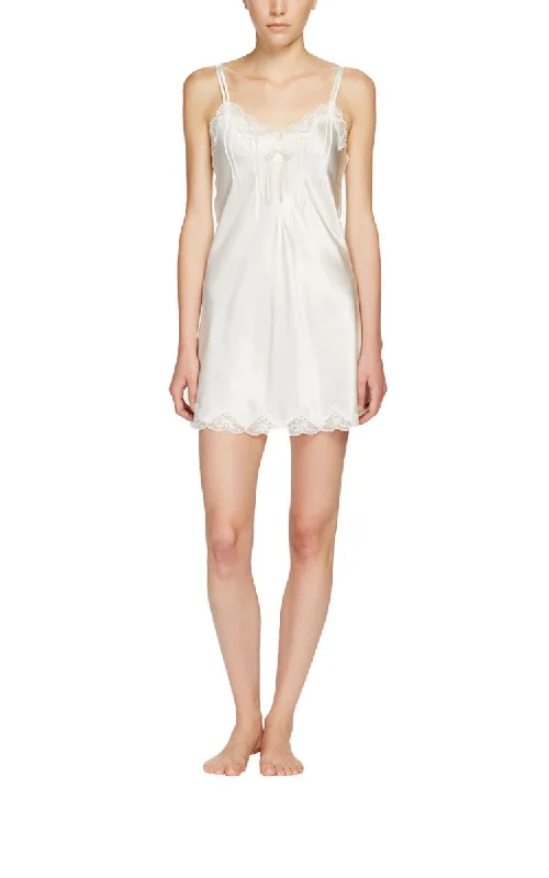 Weekend Savings Extravaganza Ginia 100% Silk Chemise with Pintucks and Lace in Creme 7002 Weekend Savings Extravaganza Ginia 100% Silk Chemise with Pintucks and Lace in Creme 7002