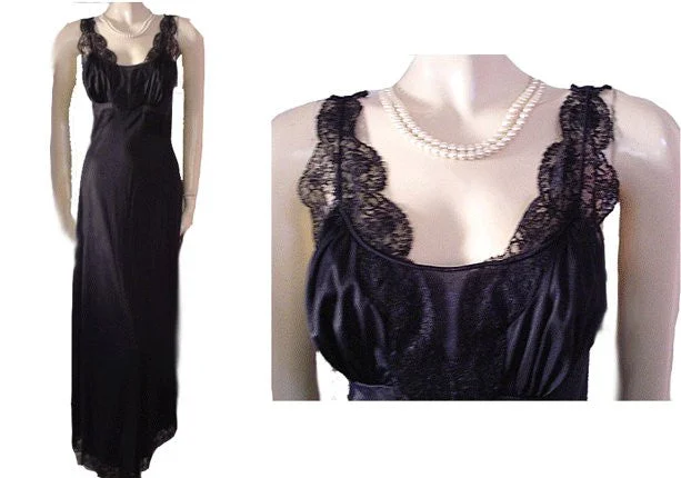 Weekend Deals That Impress *GORGEOUS VINTAGE MUNSINGWEAR BLACK LACE BIAS GLAMOUR GIRL NIGHTGOWN - EXTRA LONG Weekend Deals That Impress *GORGEOUS VINTAGE MUNSINGWEAR BLACK LACE BIAS GLAMOUR GIRL NIGHTGOWN - EXTRA LONG