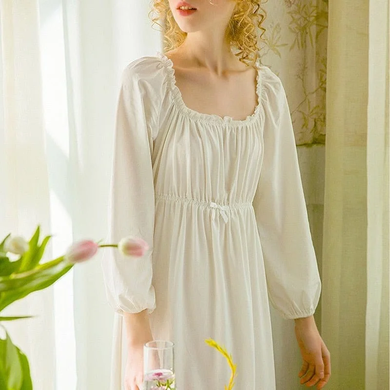 Weekend Deals That Dazzle Vintage Annie, S-L, White, Pink, Blue