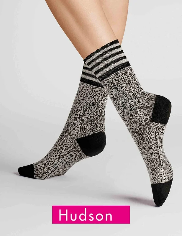 Limited Supply Kunert Hudson Black Tile Socks 15267