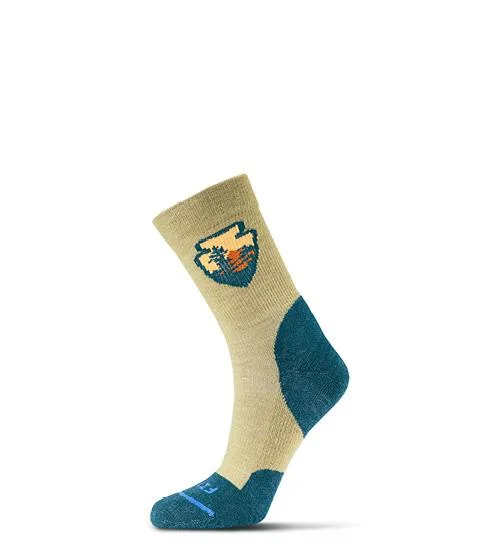Weekend Offers That Amaze Light Hiker (Arrowhead) - Mini-Crew