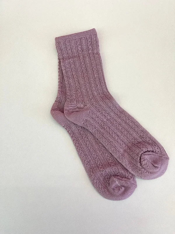 Closeout Deal Quality Knitted Chain Pattern Soft Socks Lavender