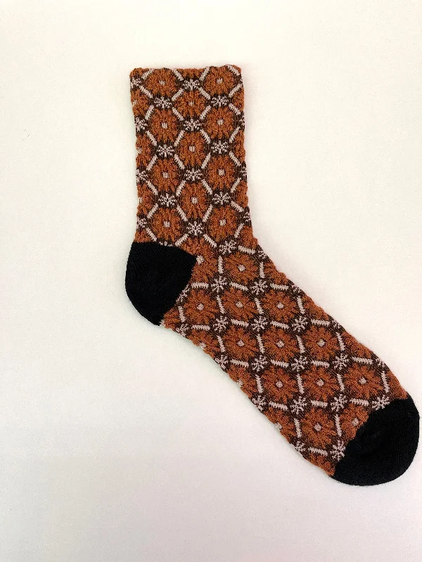 Weekend Deals That Amaze Vintage Daisy Monogram Socks Black
